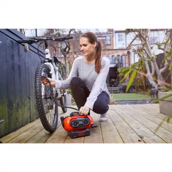 Compresor de aire Black & Decker BDCINF18N-QS 160 l/min CA/mechero