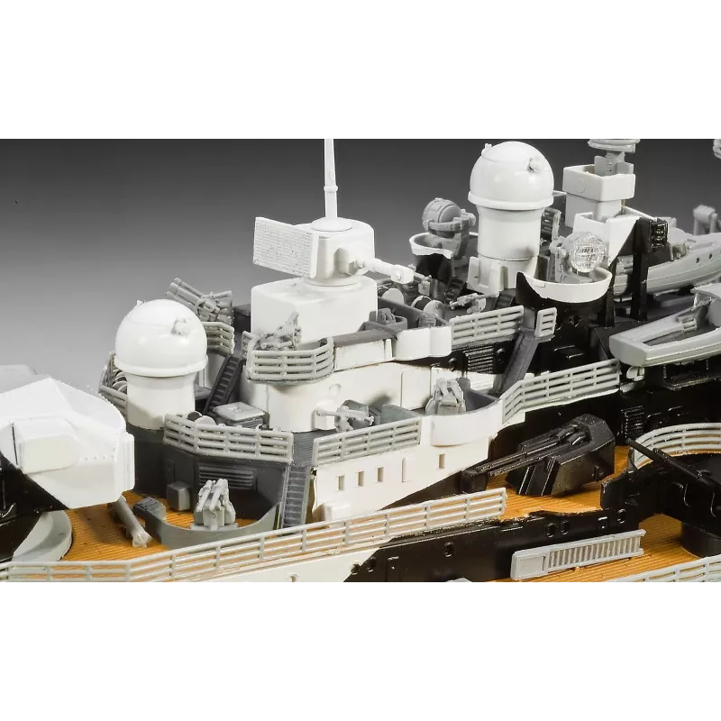 Maqueta de barco de plástico REVELL Tirpitz escala 1:350