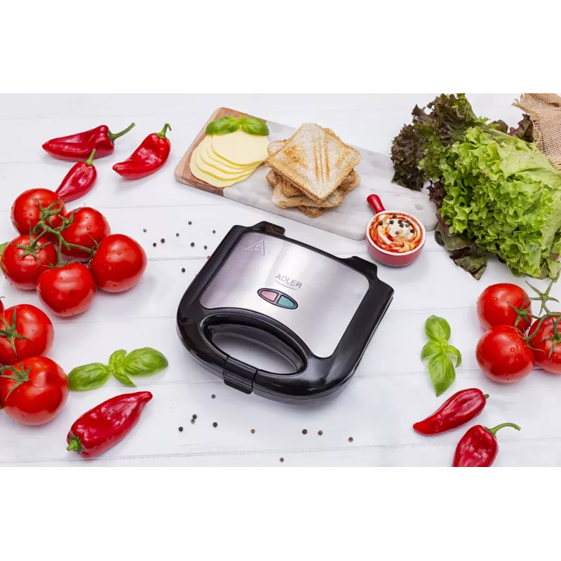 Sandwichera Adler AD 3015 750 W negra plateada
