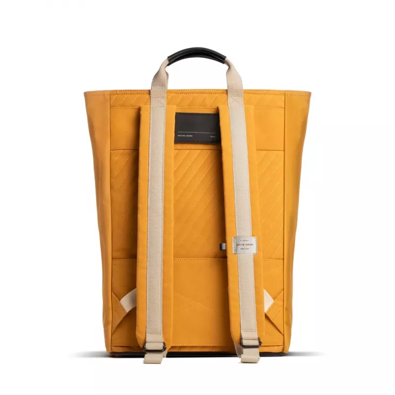 Mochila casual Native Union W.F.A Backpack amarilla 100% PET reciclado