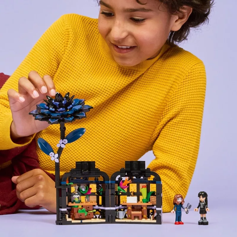 Set de construcción LEGO Wednesday 76784 flor de Dahlia Negra — modelo decorativo, 358 piezas, 9+ años