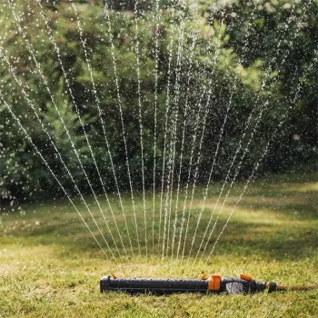 Aspersor Fiskars 1027028 Aspersor oscilante negro, naranja