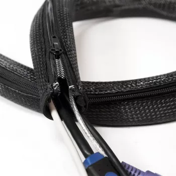 Tubo para cables LogiLink con cremallera, 2,0 m, gris de poliéster, resistente a la abrasión, a la tracción y a la deformación, resistente a los impactos, - 1 ud. (KAB0074)