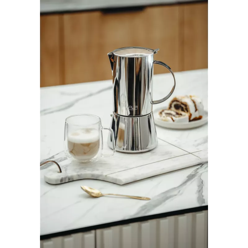 Cafetera espresso Adler AD 4419 — carcasa de acero inoxidable, tamaño compacto