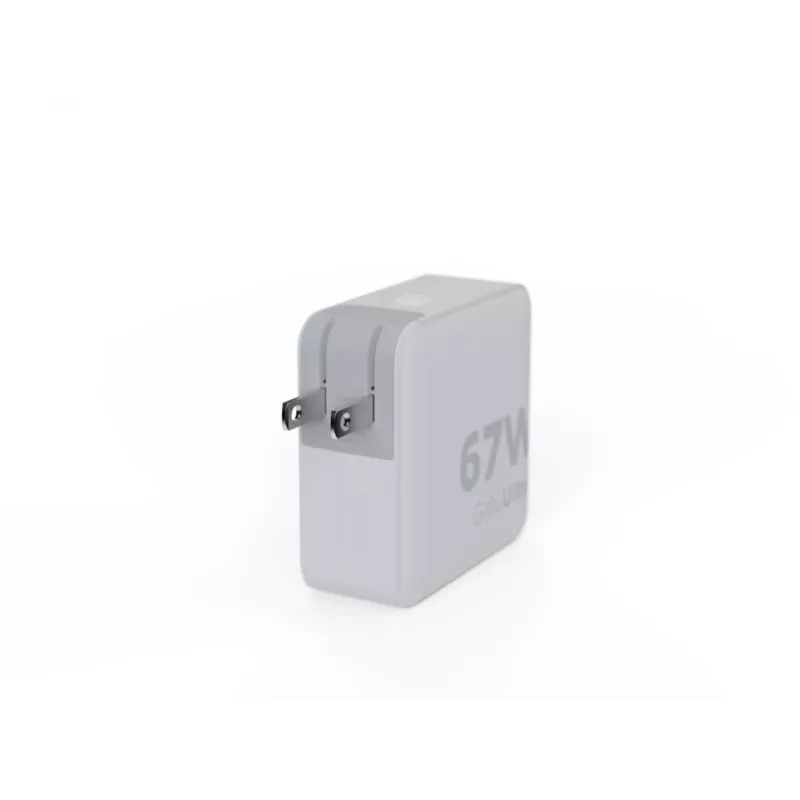 Cargador de viaje Xtorm 67W GaN-Ultra + cable USB-C PD