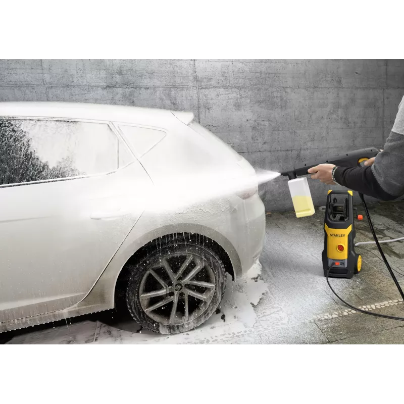 Hidrolimpiadora STANLEY SXPW16E — formato vertical, 1600 W, 125 bar, 420 l/h, bomba de aluminio