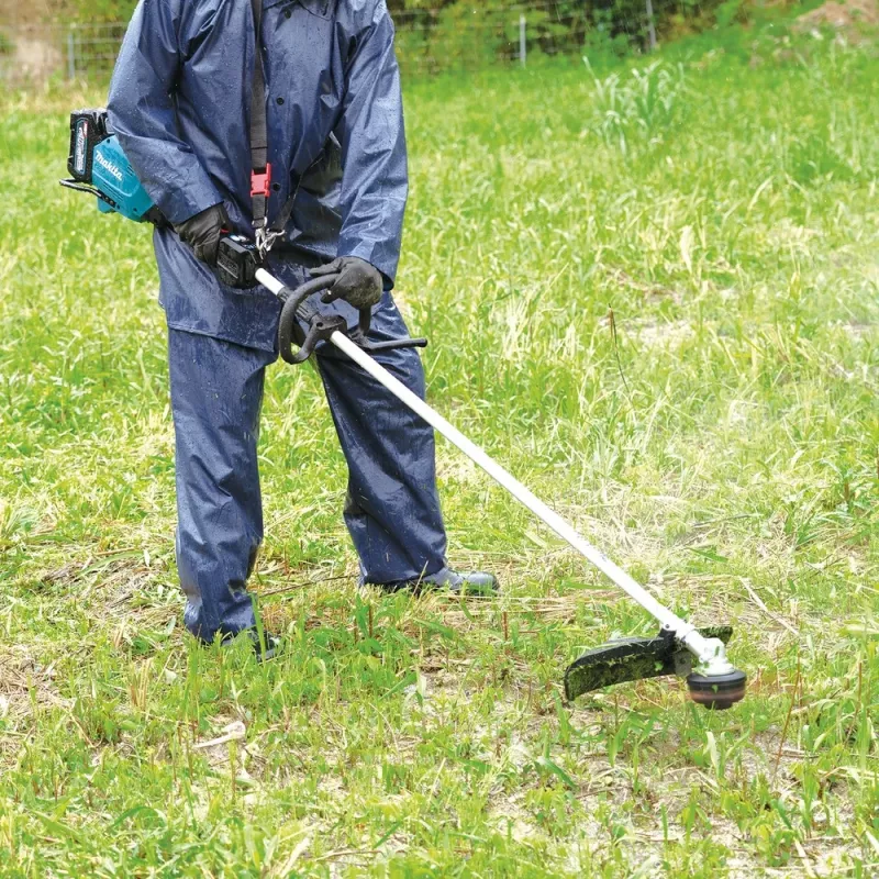 Makita UR007GM101 desbrozadora/cortabordes 43 cm batería