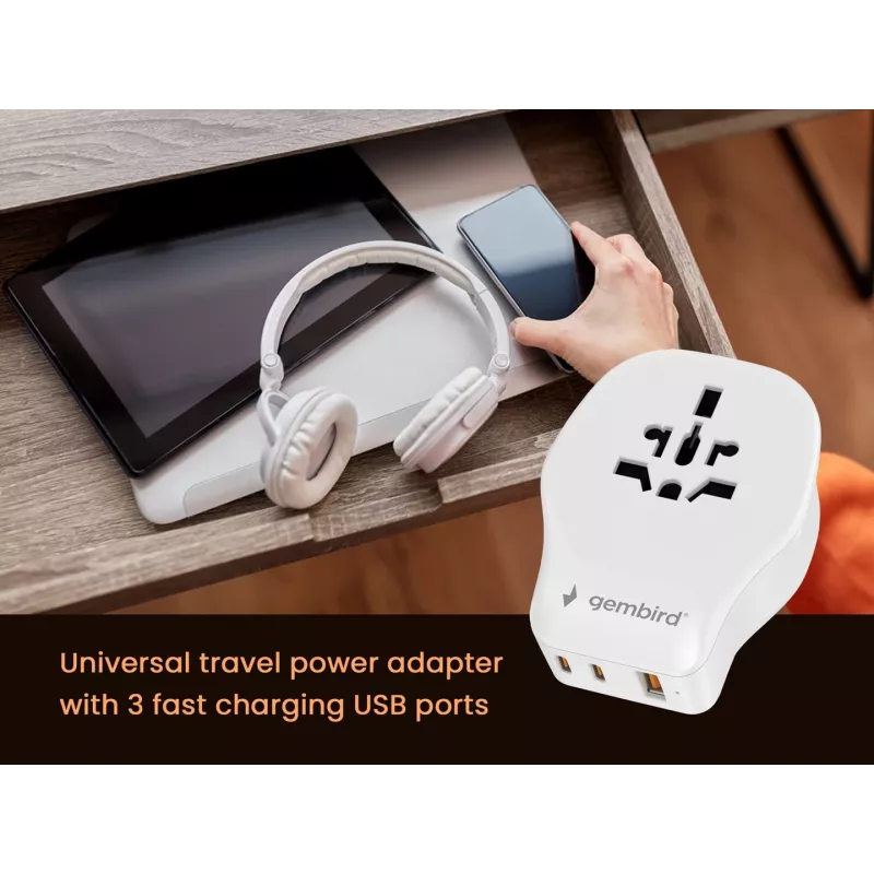 Adaptador de viaje de pared GEMBIRD TPA-1A2C20-02-W 20W — 1xUSB-A + 2xUSB-C, enchufe tipo G, 100–250 V, blanco