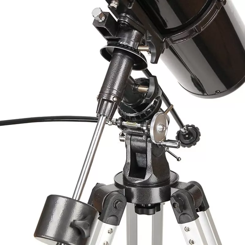 Telescopio refractor Skywatcher BK 1309 EQ2 — apertura 130 mm, distancia focal 900 mm