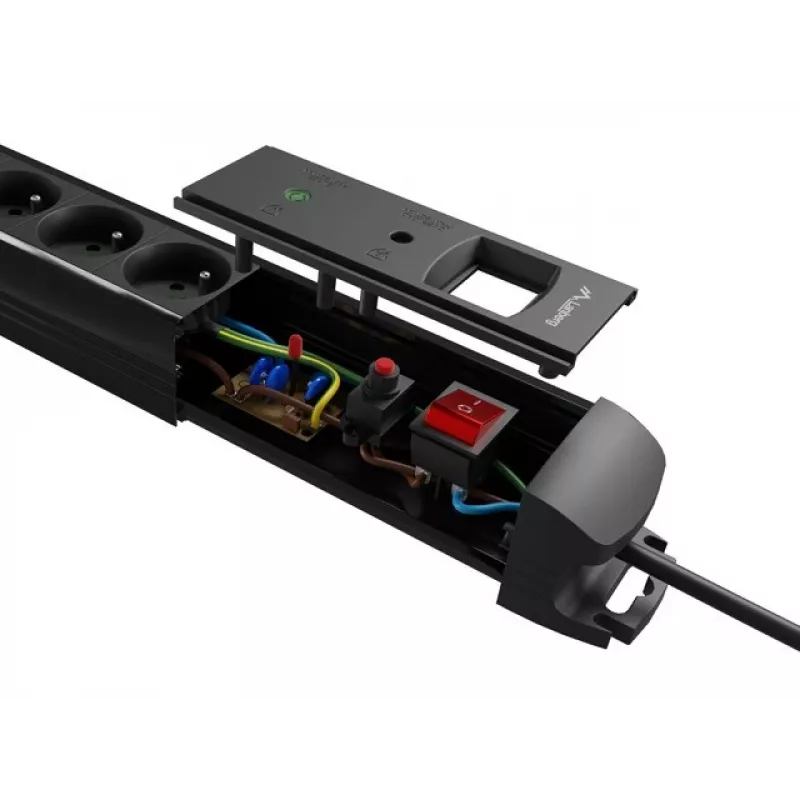 Alargador eléctrico Lanberg SP1-05F-0300-BK 3 m 5 tomas AC para interior negro