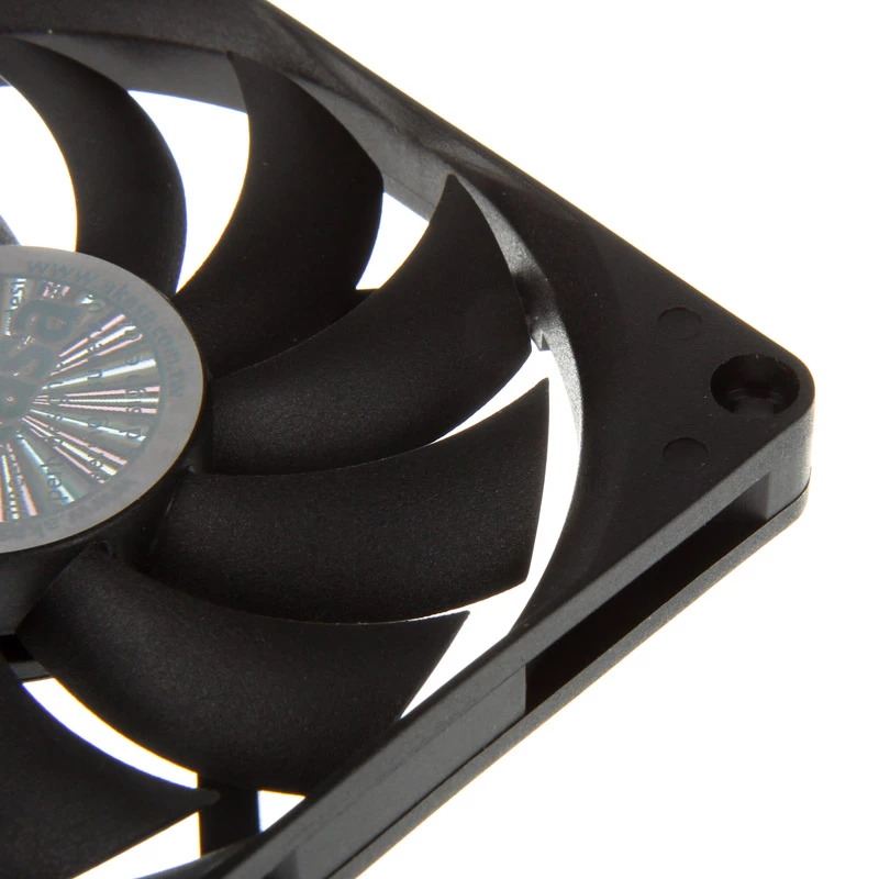 Ventilador para caja AKASA AK-FN076 80 mm - negro