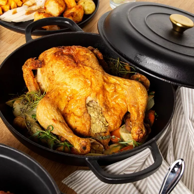 Olla de hierro fundido Russell Hobbs RH02525BEU7 30 cm, negra