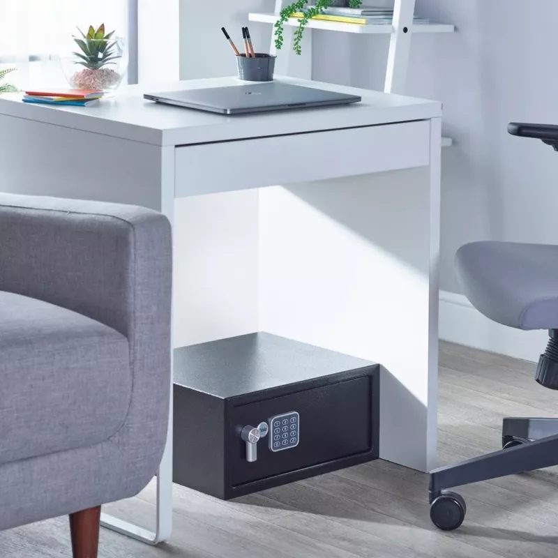 Caja fuerte de pie Yale YLV/200/DB2 acero negra 24L con cerradura de combinación