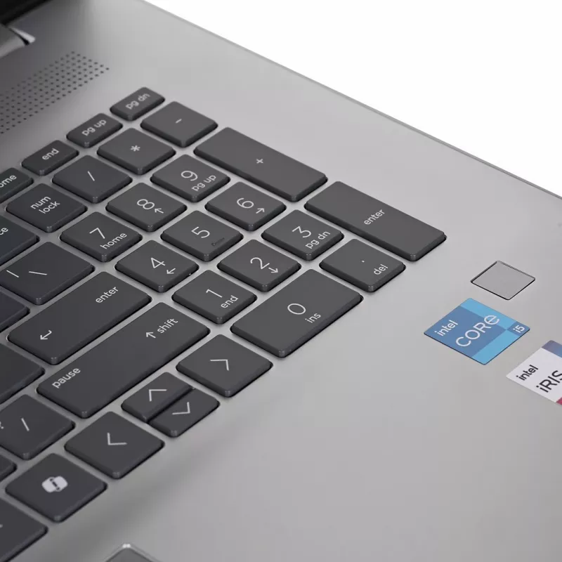 HP 17-CN3068CL i5 1334U 17.3 FHD AG 8GB SSD512 BT BLKB FPR Win11 Plata (REPACK) 2Y