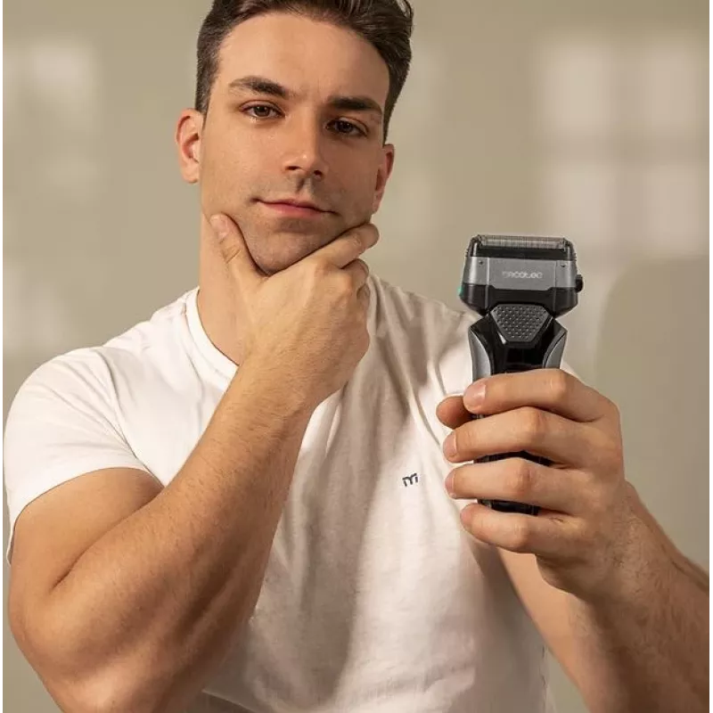 Afeitadora eléctrica CECOTEC PrecisionCare X-Trimm Triple Shaver — 3 cuchillas, sumergible