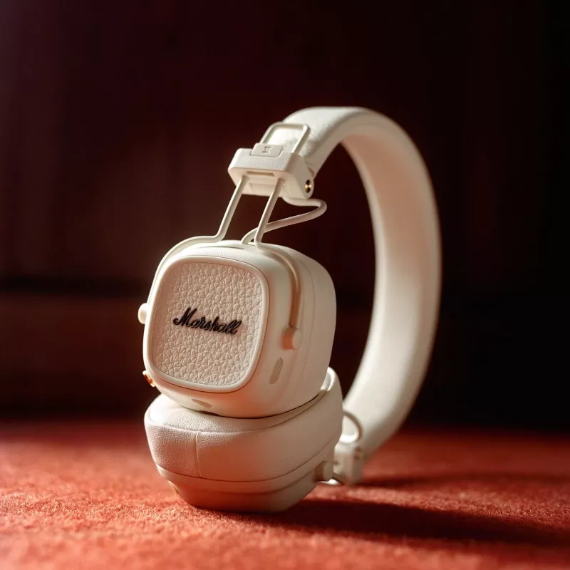 Auriculares over-ear Marshall Major V Cream