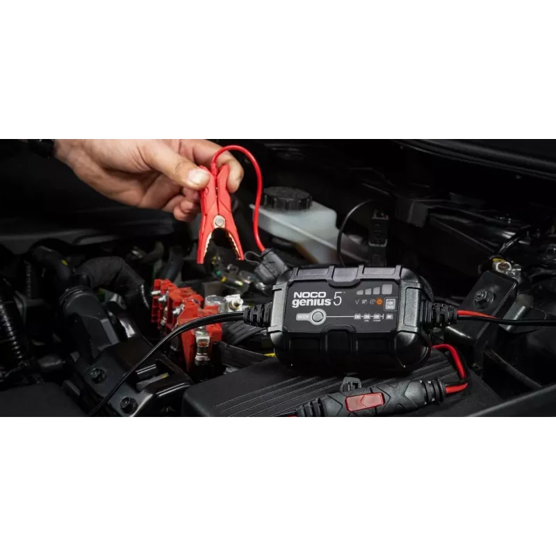 Cargador de baterías NOCO GENIUS5 5A para baterías de 6V/12V con función de mantenimiento y desulfatación