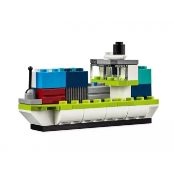 LEGO Classic Vehículos creativos, set de coches de juguete de colores con coche de policía y 11023 placa base verde clásica cuadrada 32x32 con tetones, césped de construcción