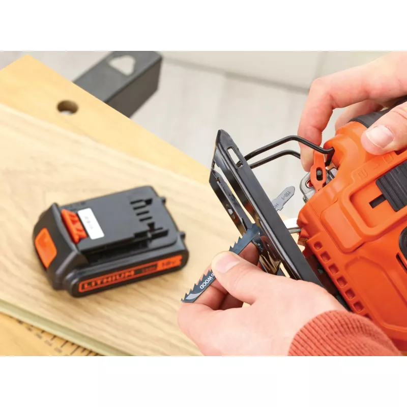 Sierra de calar inalámbrica Black & Decker BDCJS18N