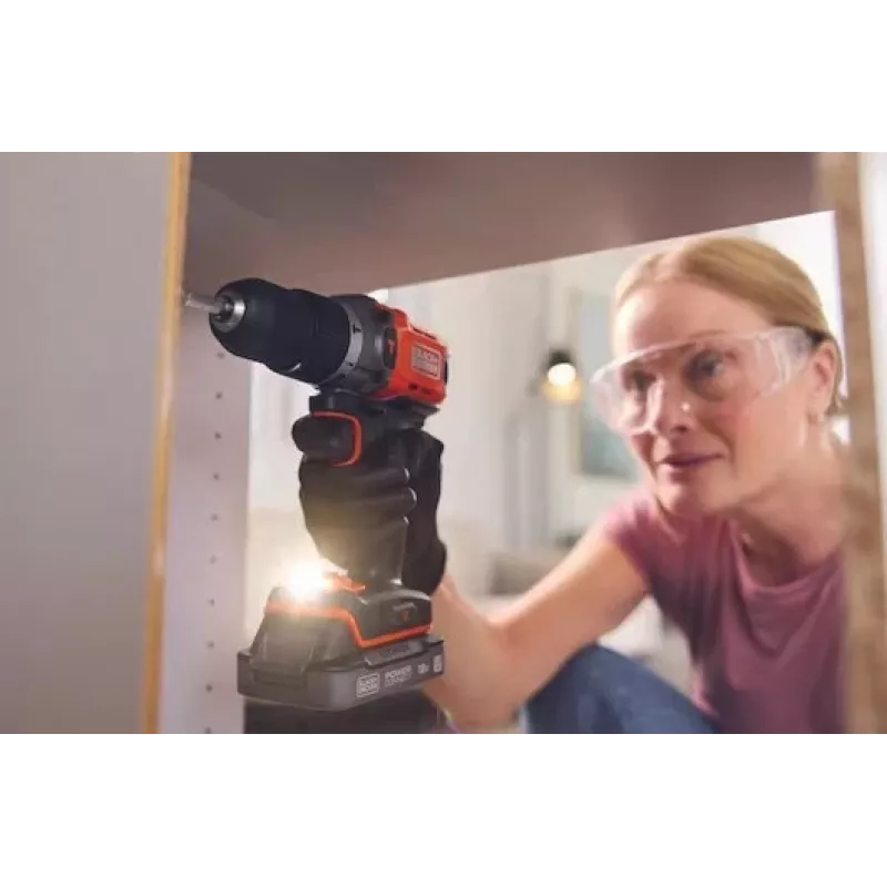 Atornillador-taladro a batería 18V BCD383D2TA Black+DECKER