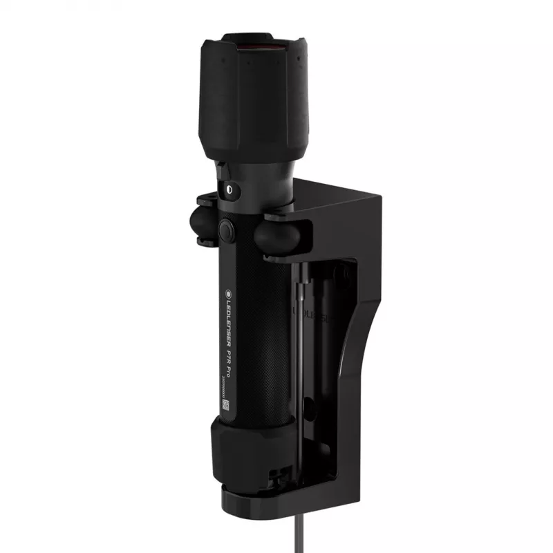 Linterna de mano LED Ledlenser P7R Pro negra