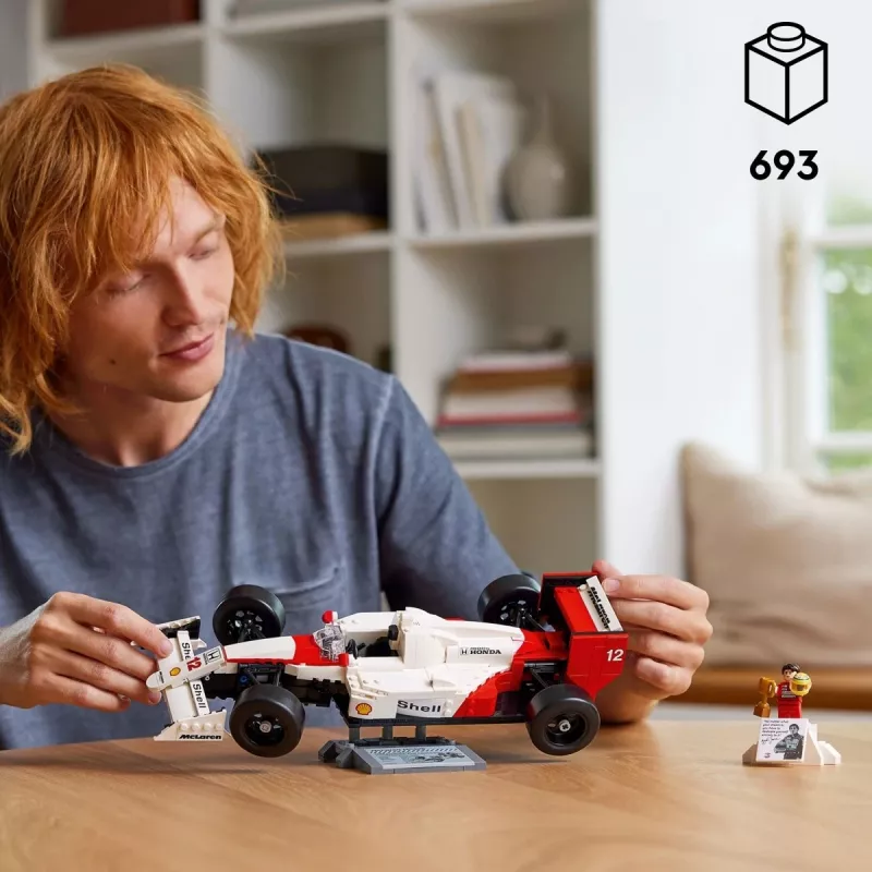 Set LEGO McLaren MP4/4 Ayrton Senna 10330 — modelo LEGO ICONS a escala