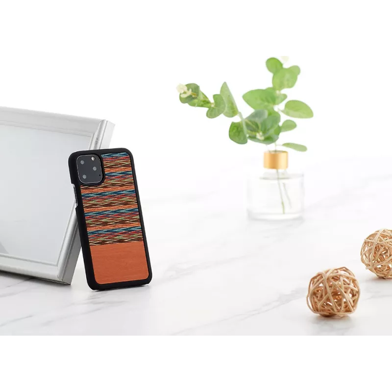 Funda de smartphone man and wood para iPhone 11 Pro – cuadros marrones con borde negro