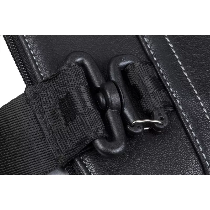 Rivacase Orly 8930 funda para portátil de 15,6 pulgadas (39,6 cm), PU, negra
