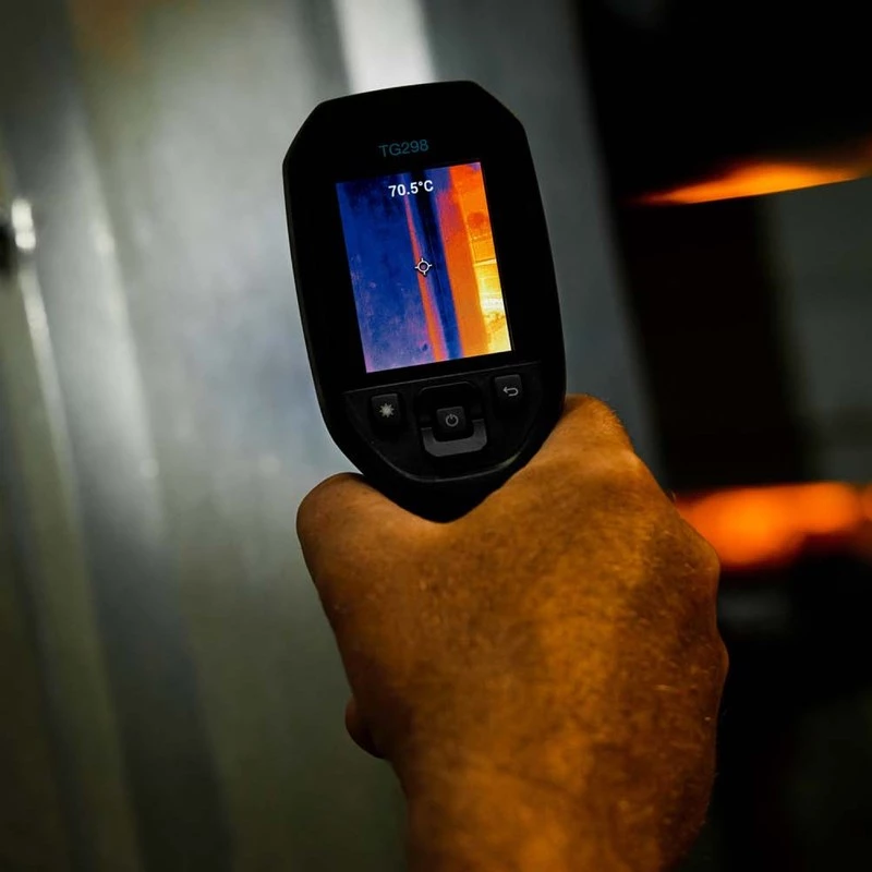FLIR TG298 cámara termográfica de mano, 160x120, MSX Super Resolution 320x240, de -25 a +1080 °C, láser, pantalla LCD, negra
