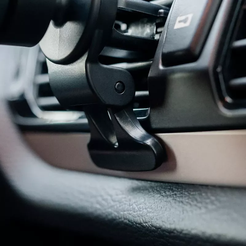 Cargador inalámbrico para coche Tellur TLL151431 compatible con MagSafe 15W Negro para smartphones