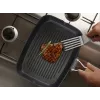 Parrilla eléctrica Beper PE.511 con superficie antiadherente de 26x36 cm