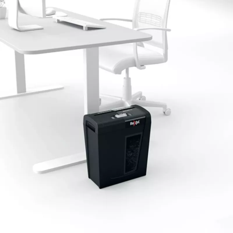 Destructora de papel REXEL Secure X8 — corte cruzado P-4, 4x40 mm, capacidad 8 hojas, depósito 14 l, negra
