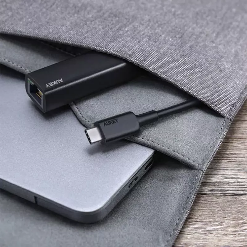 Adaptador Ethernet Aukey CB-A30 USB‑C a Gigabit RJ45 10/100/1000 Mbps, USB 3.0, aluminio, indicadores LED