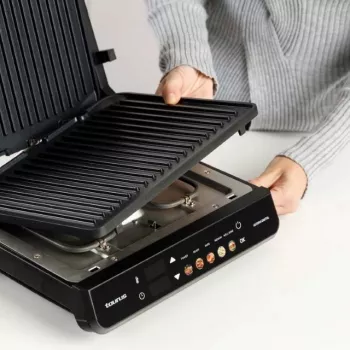 Parrilla eléctrica 2-en-1 Taurus Asteria Digital — 2000 W, termostato regulable, antiadherente, bandeja recogegrasas extraíble