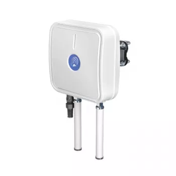 Antena direccional QuWireless QuMax A360M — antena direccional para PoE/LAN, 0,694–2,7 GHz, ganancia 4–6 dBi, polarización vertical