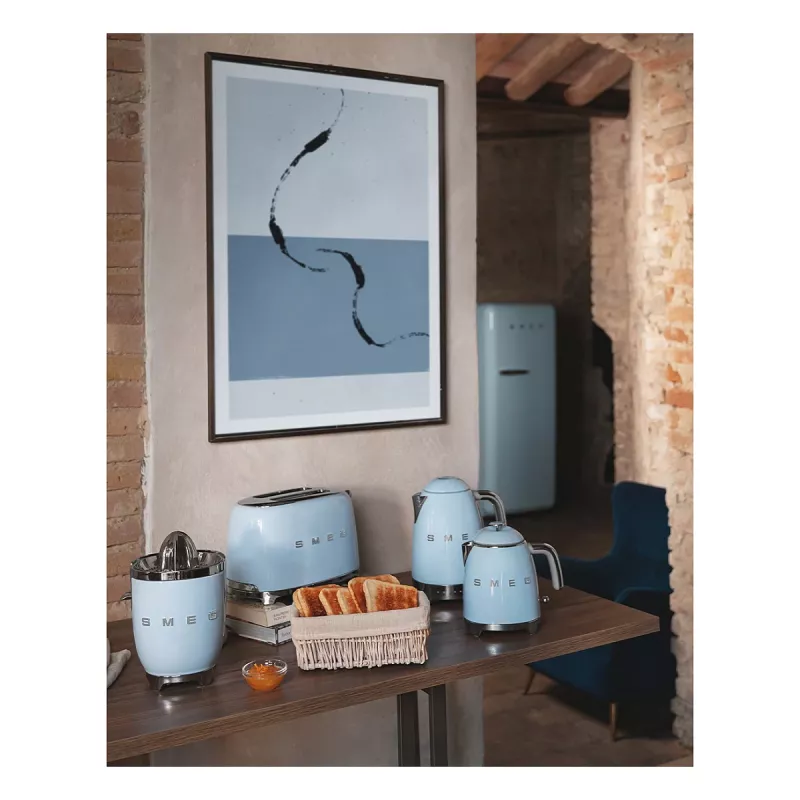 Hervidor SMEG 50s Style KLF04PBEU, azul pastel