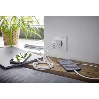 Fuente de alimentación 1XUSB-A/2XUSB-C/7806512 Intenso