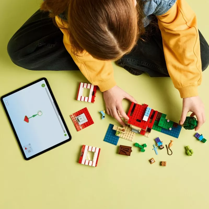 LEGO Minecraft set 21275 casa selvática TNT juguete de construcción, 287 piezas, 2 minifiguras, a partir de 8 años