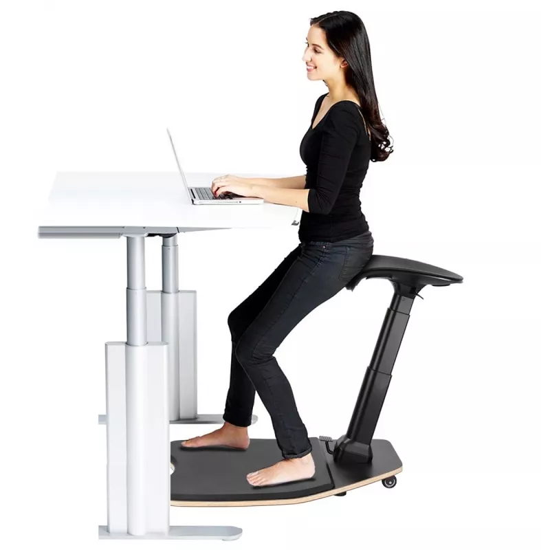 Silla ergonómica MACLEAN MC-872 — regulable en altura, con mecanismo basculante