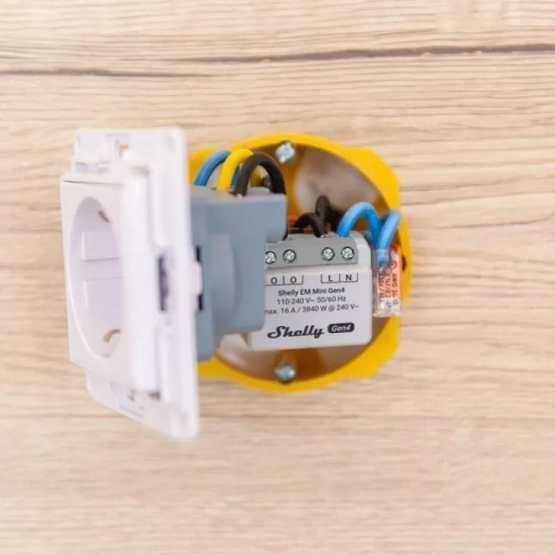 Relé inteligente Shelly Relay EM Mini Gen4 1 canal Wi‑Fi Matter Zigbee Bluetooth 8A, 110–240V, Medidor de energía