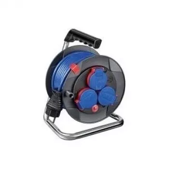 Alargador hugo brennenstuhl AT-N05V3V3-F 15 m con 3 tomas de corriente AC, protección IP44