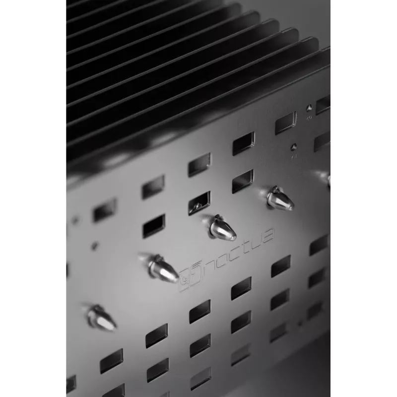 Disipador/radiador Noctua NH-P1 aluminio 158x154x152 mm