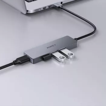 Hub USB Aukey CB-H36 — 4 puertos USB 3.2 Gen 1 Type-A, host USB 2.0, 5000 Mbit/s, aluminio plata