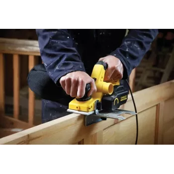 Cepillo manual Stanley FATMAX 750W 9mm con maletín