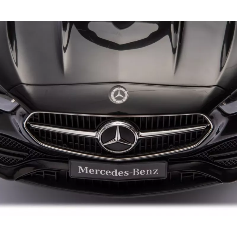 Vehículo Mercedes C-Class S negro