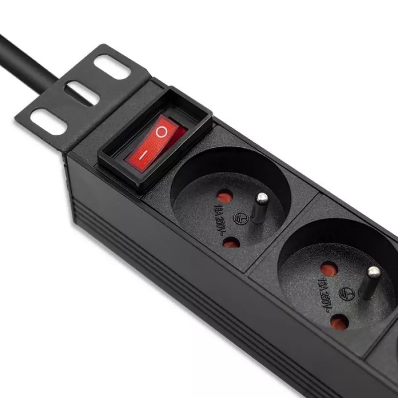 PDU de aluminio Qoltec para RACK de 10'' | 1U | 16A | 4xFRENCH | 1,8m