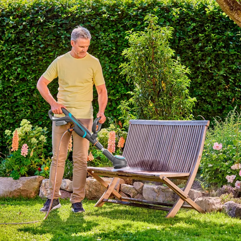 Limpiador eléctrico de terrazas Gardena 14840-55