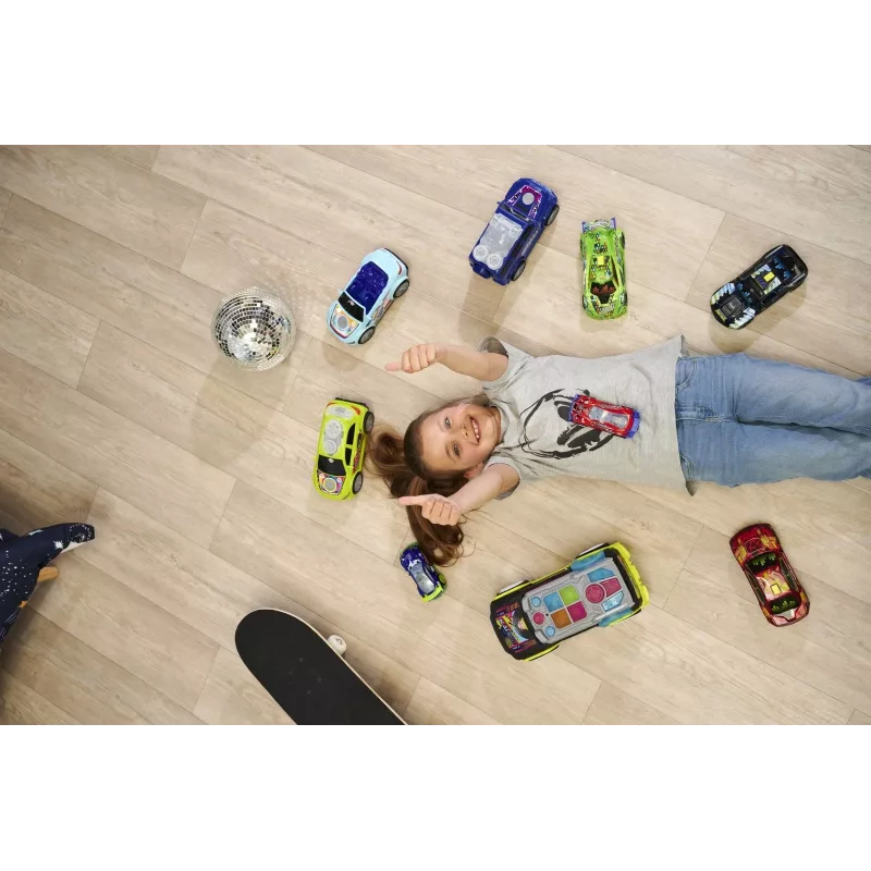 Coche Dickie Toys Mercedes-Benz E-Class Beat Spinner azul 3 pilas AA