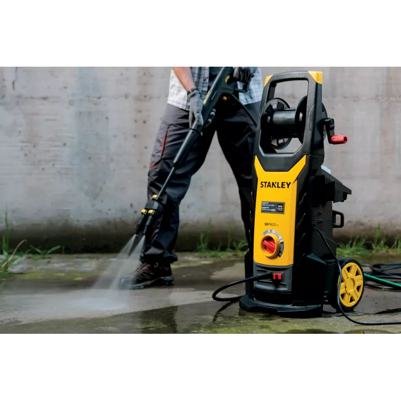 Hidrolimpiadora STANLEY SXPW25DTS-E (2500 W, 150 bar, 810 l/h) | 2500 W | 150 bar | 810 l/h