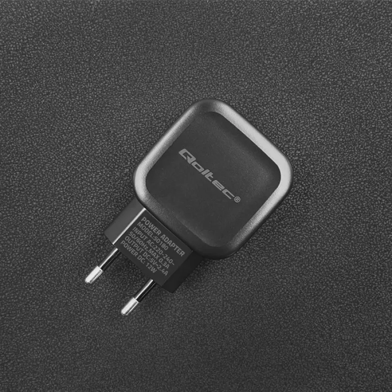 Cargador Qoltec 50180 interior AC negro